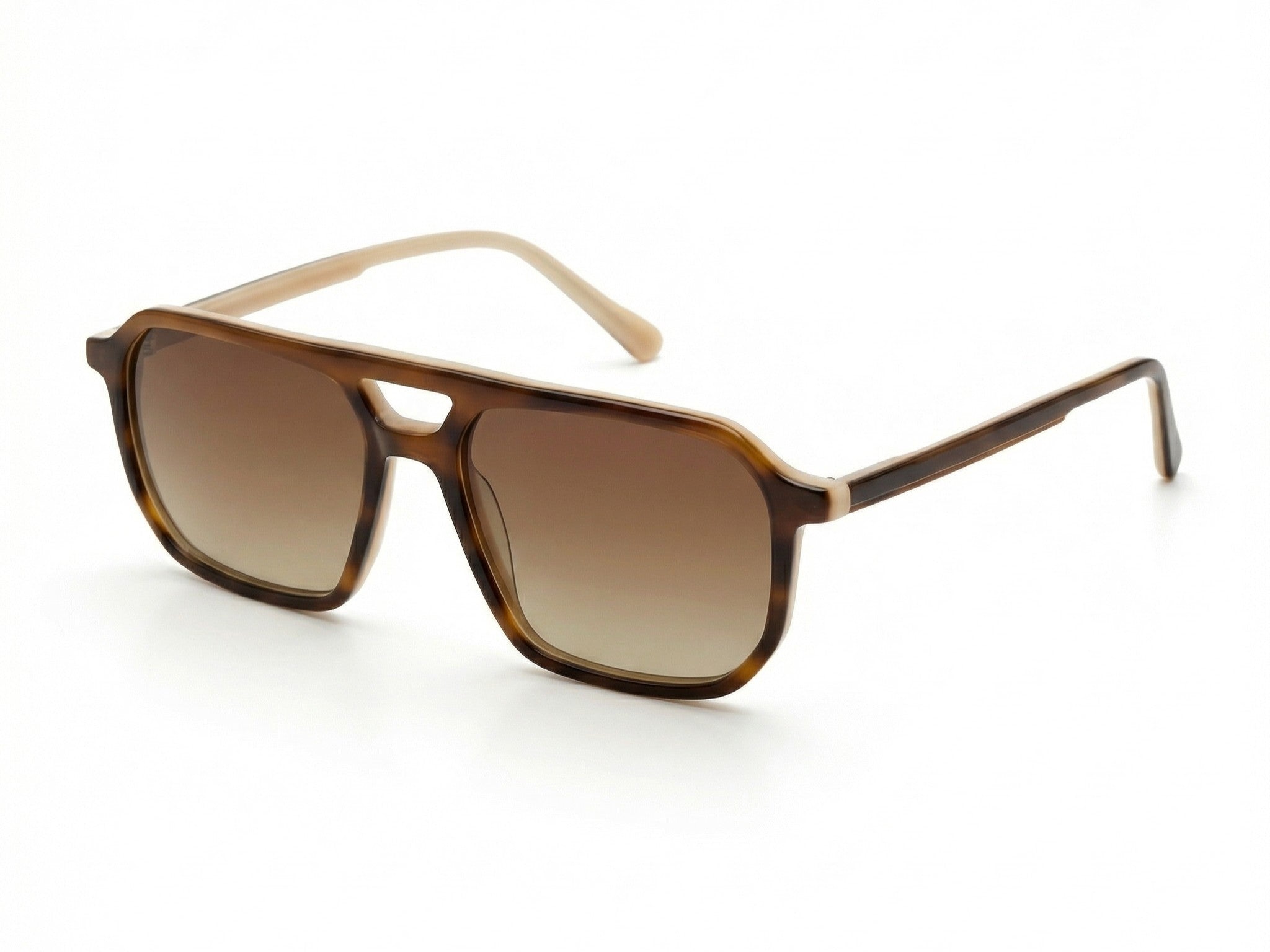 Zyra — Tortoise Shell Navigator Frames & Amber Gradient Lenses